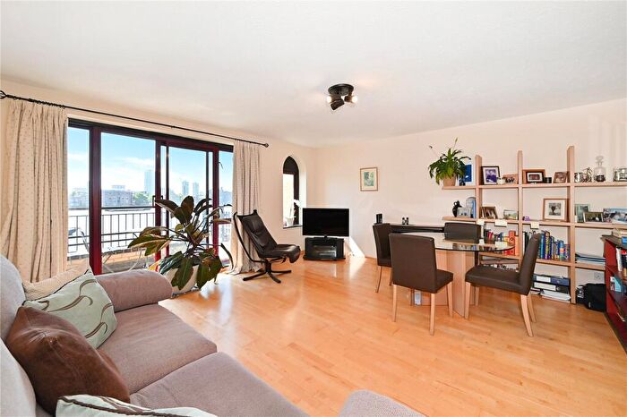 2 Bedroom Apartment For Sale In Wapping High Street, London, E1W