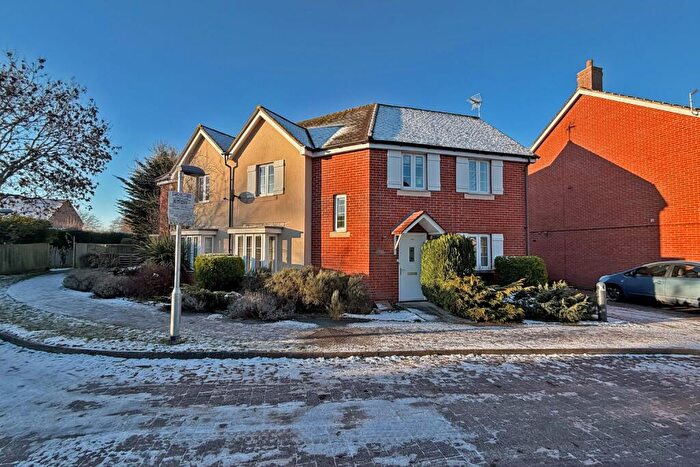 3 Bedroom Semi Detached House For Sale In Milton Place, High Wycombe, HP13