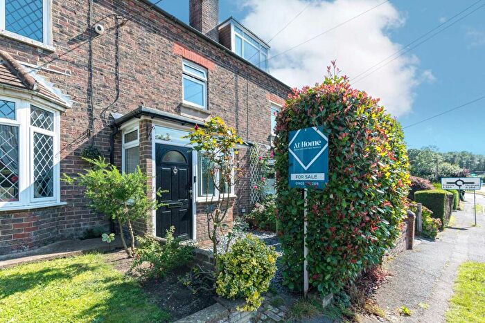 2 Bedroom Terraced House For Sale In Carylls Cottages, Faygate, RH12