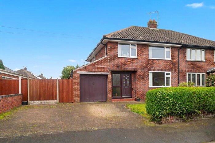 3 Bedroom Semi Detached House For Sale In Charterhouse Drive, Aintree Village, Liverpool, L10