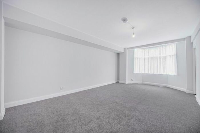 Studio To Rent In Gray's Inn Road, London, WC1X