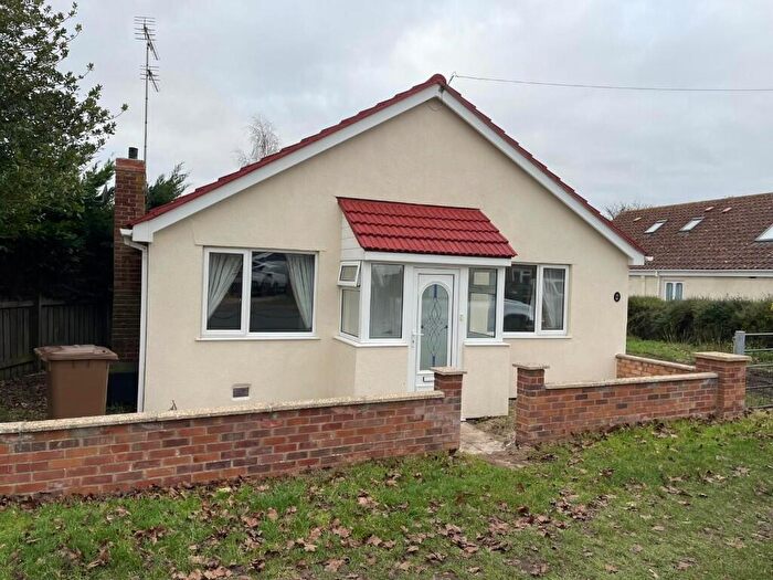2 Bedroom Detached Bungalow To Rent In Folly Road, IP28