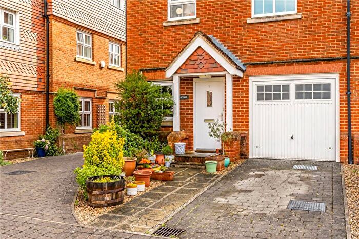 4 Bedroom Town House For Sale In Fitzroy Place, Reigate, Surrey, RH2