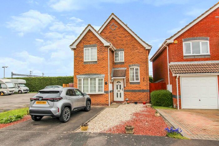 3 Bedroom Detached House To Rent In Copse Avenue, Swindon, SN1