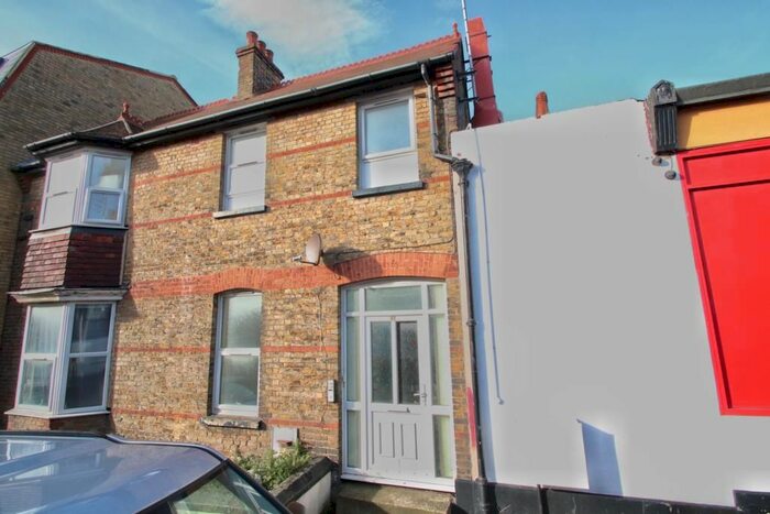 Studio To Rent In Dane Hill, Margate, CT9