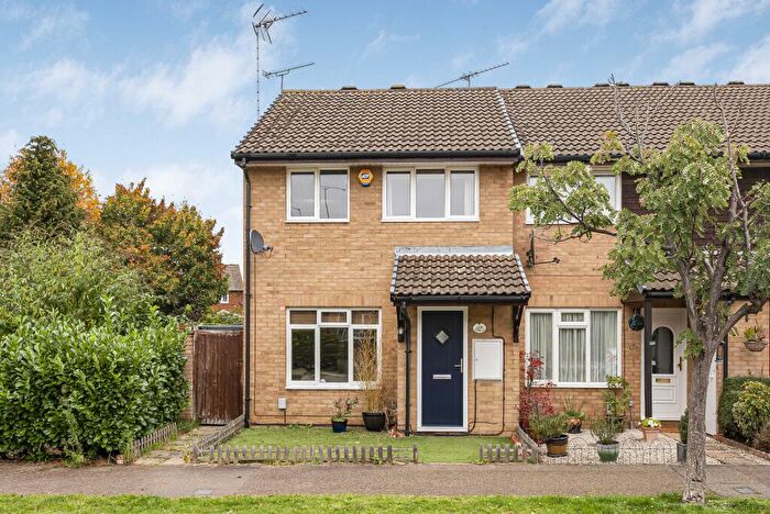 3 Bedroom End Of Terrace House To Rent In Forresters Drive, Welwyn Garden City, Hertfordshire, AL7
