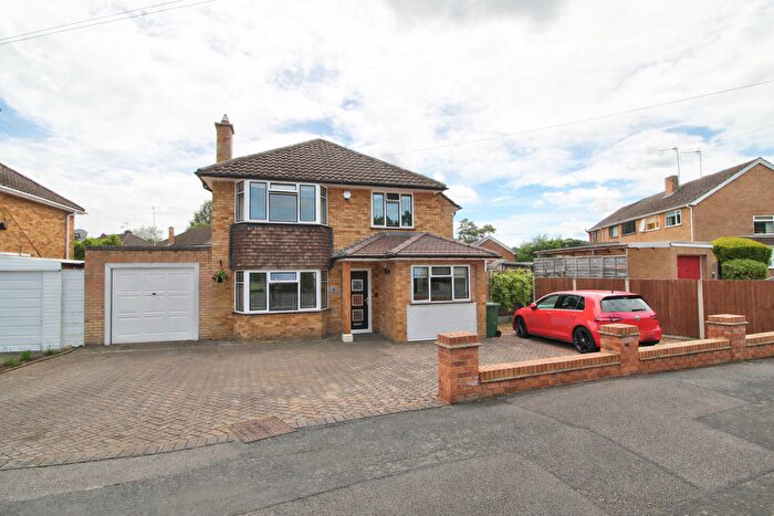 3 Bedroom Detached House For Sale In Broomfield Road, Kidderminster, DY11