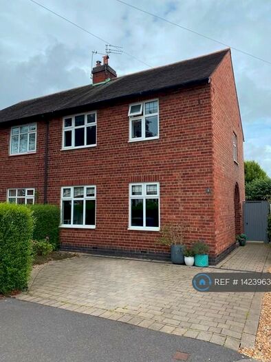 3 Bedroom Semi-Detached House To Rent In Willoughby Road, Nottingham, NG2