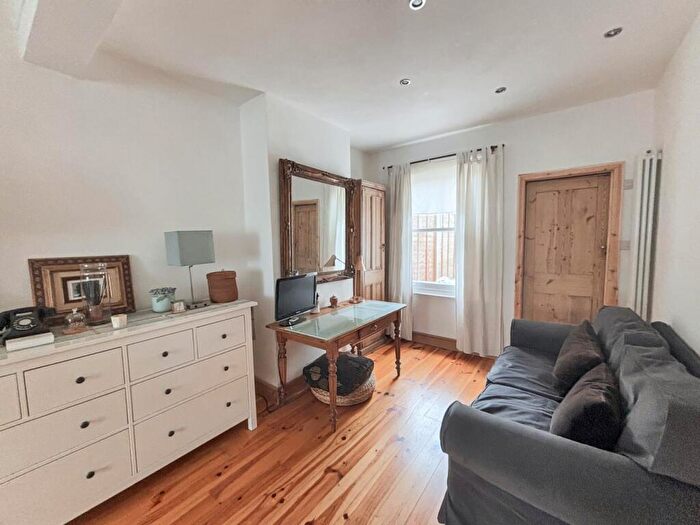 Studio To Rent In Burlington Road, Enfield, EN2