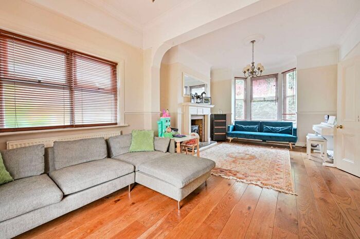 4 Bedroom Detached House To Rent In Knaphill, Knaphill, Woking, GU21