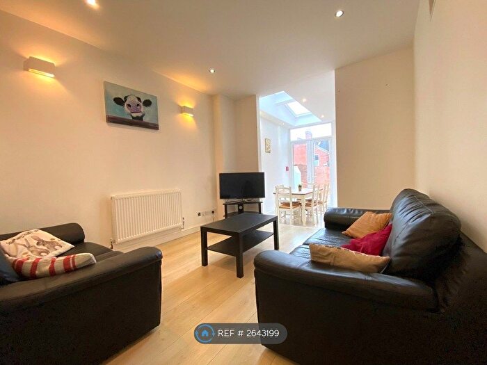 5 Bedroom Terraced House To Rent In Monks Rd, Exeter, EX4