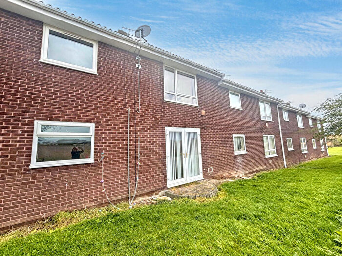 1 Bedroom Flat For Sale In Red House Farm Estate, Bedlington, Northumberland, NE22