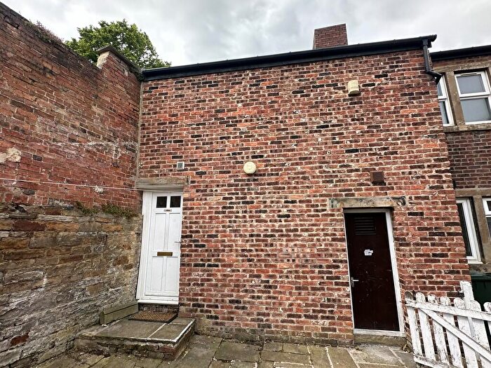 1 Bedroom Flat To Rent In Coach Lane, Cleckheaton, BD19