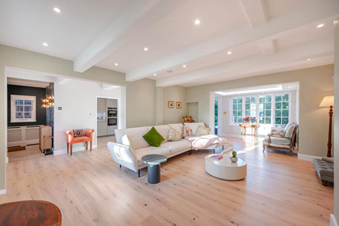 3 Bedroom Detached House To Rent In Wildwood Road, Hampstead Garden Suburb, NW11