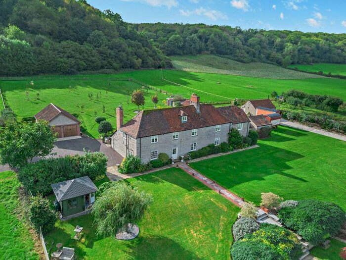 5 Bedroom Detached House For Sale In Park, Pitney, Somerton, TA10