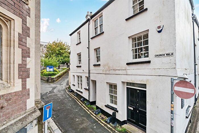 3 Bedroom Terraced House To Rent In Church Walk, Bideford, EX39