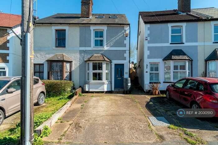 3 Bedroom Semi-Detached House To Rent In Earlswood Road, Redhill, RH1