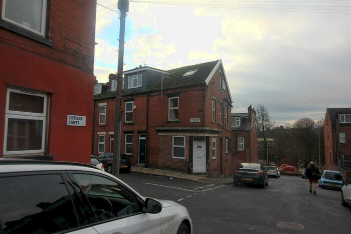 2 Bedroom Terraced House To Rent In Chiswick Street, Leeds, West Yorkshire, LS6