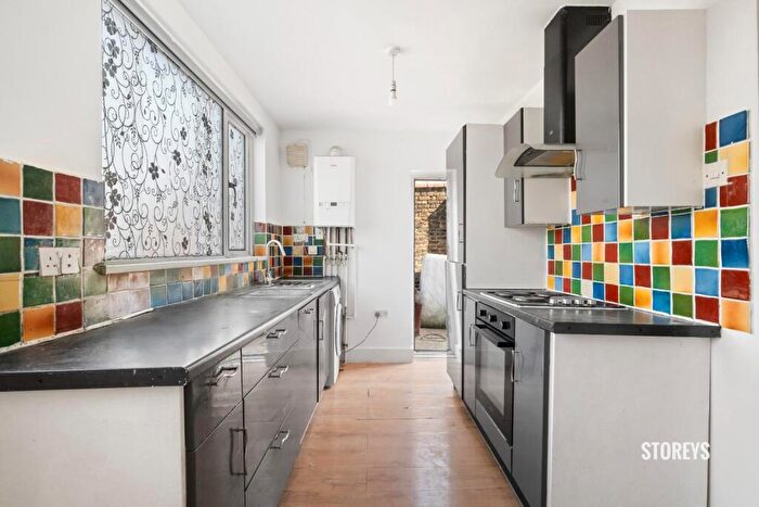 4 Bedroom End Of Terrace House To Rent In Gresham Road, Custom House, London, E16