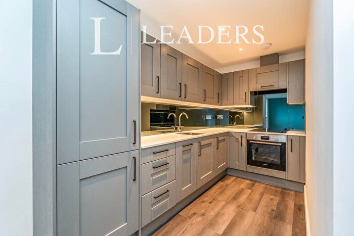 1 Bedroom Apartment To Rent In The Studio Ringwood Road, SO40