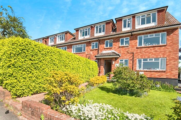 2 Bedroom Flat For Sale In Mount Pleasant Court, Exmouth, Devon, EX8