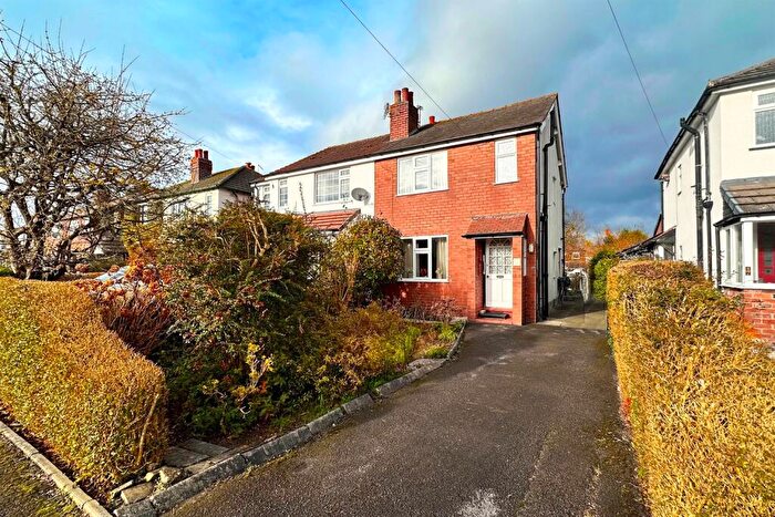 3 Bedroom Semi Detached House For Sale In Oak Grove, Poynton, Stockport, SK12