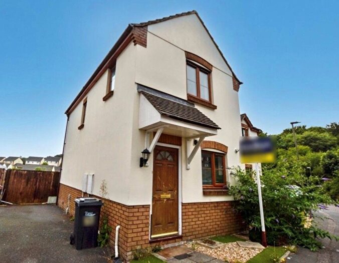 2 Bedroom Property To Rent In Windward Road, Torquay, TQ2