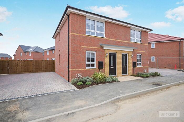 2 Bedroom Property To Rent In Almond Avenue, Peterborough, PE7