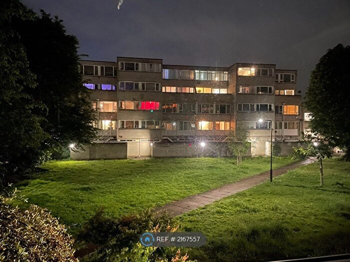 3 Bedroom Flat To Rent In Ward Royal, Windsor, SL4