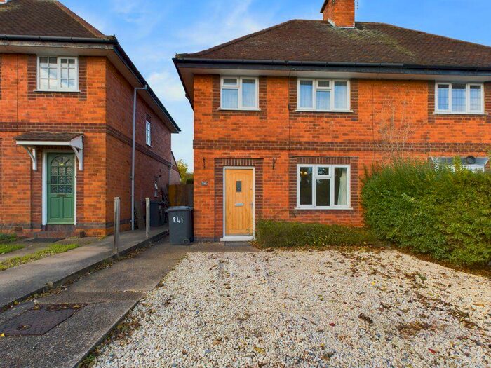 3 Bedroom Semi-Detached House To Rent In Beacon Road, Loughboorugh, LE11