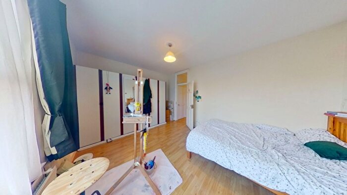 3 Bedroom Semi-Detached House To Rent In Woodborough Road, Nottingham, NG3