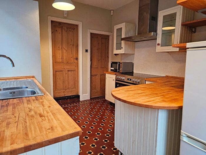 4 Bedroom Semi-Detached House To Rent In Statham Street, Derby, Derbyshire, DE22