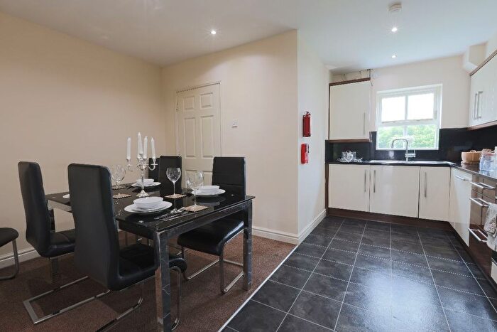 6 Bedroom Semi-detached House To Rent In Wilkinson Street, Sheffield, S10