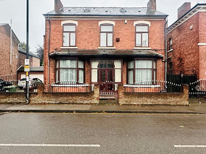 6 Bedroom Detached House To Rent In New Road, Willenhall, West Midlands, WV13