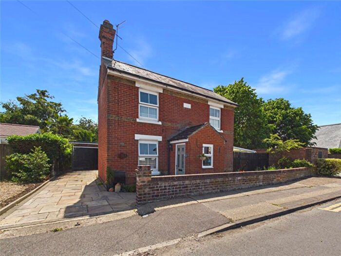 3 Bedroom Detached House For Sale In Halstead Road, Lexden, Colchester, Essex, CO3