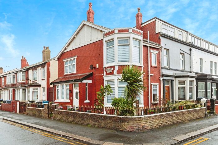 3 Bedroom End Of Terrace House For Sale In Braithwaite Street, Blackpool, Lancashire, FY1