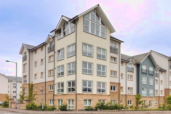2 Bedroom Flat To Rent In Old Harbour Square, Stirling Town, Stirling, FK8