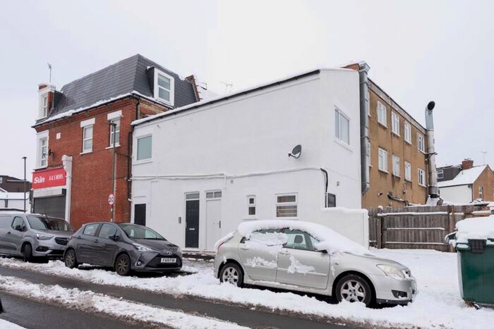 1 Bedroom Flat To Rent In Potters Road, New Barnet, Barnet, EN5