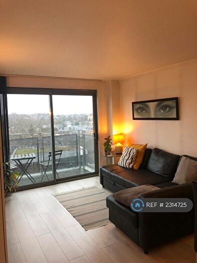 2 Bedroom Flat To Rent In Colorado Building, London, SE13