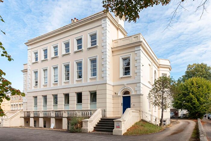 2 Bedroom Flat To Rent In London Road, Cheltenham, GL52