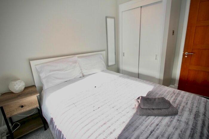 2 Bedroom Flat To Rent In Caledonian Crescent, Dalry, Edinburgh, EH11