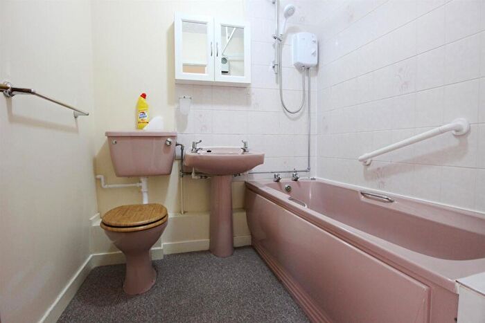 1 Bedroom Flat To Rent In William Tubby House, Swonnells Walk, NR32