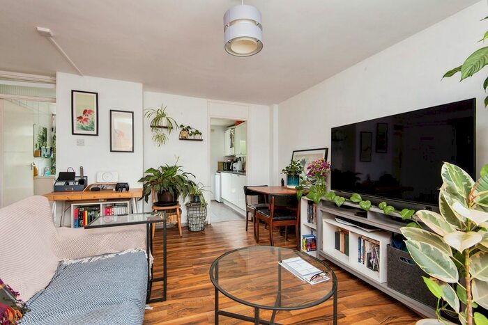 2 Bedroom Flat For Sale In Common View, Stedham, Midhurst, West Sussex, GU29