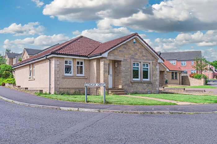 3 Bedroom Detached Bungalow For Sale In Seafar Drive, Kelty, KY4