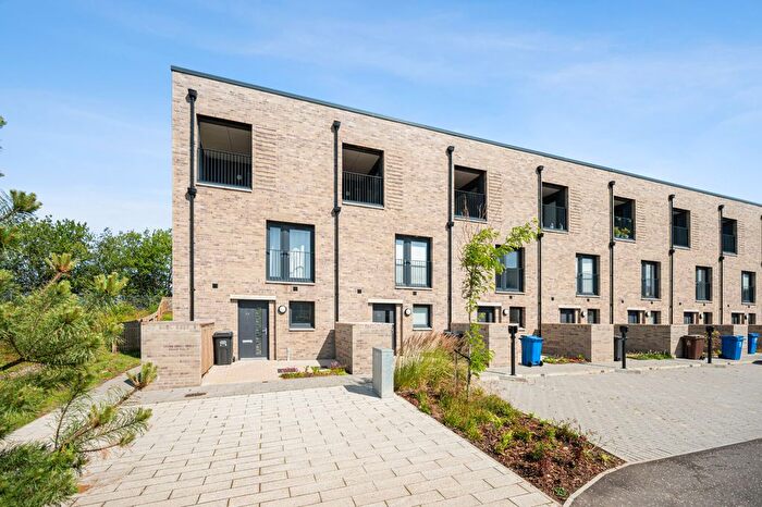 4 Bedroom Town House To Rent In Maltings Wynd, Dundashill, Glasgow, G4