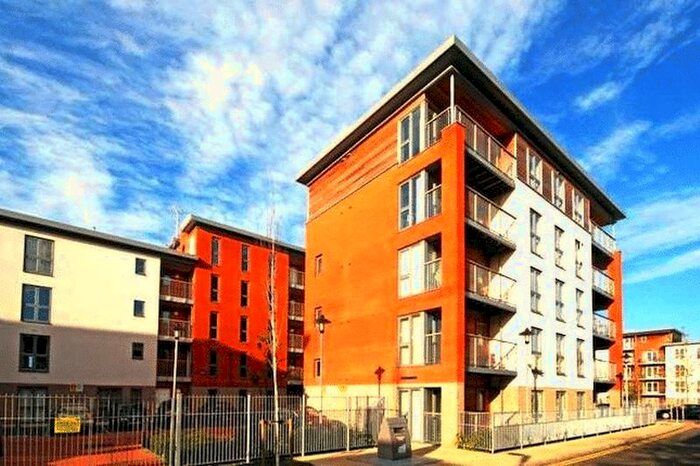 2 Bedroom Flat To Rent In Eastside Mews, London, E3