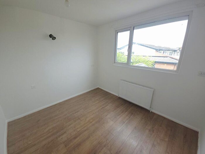 3 Bedroom Cottage To Rent In Kings Terrace, Sunderland, SR4