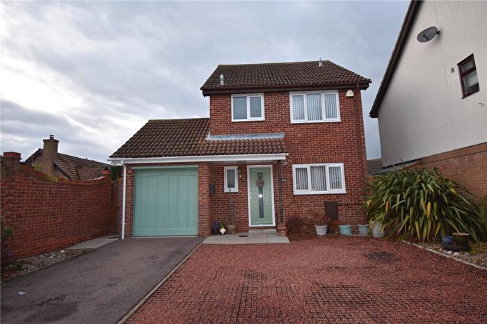 3 Bedroom Detached House For Sale In Hankin Avenue, Dovercourt, Harwich, Essex, CO12