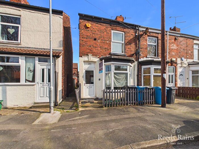 2 Bedroom End Terrace House For Sale In Alaska Street, Hull, East Yorkshire, HU8