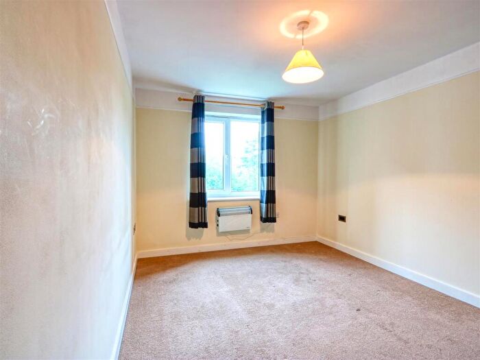 2 Bedroom Apartment To Rent In Brindley House, Tapton Lock, Chesterfield, Derbyshire, S41